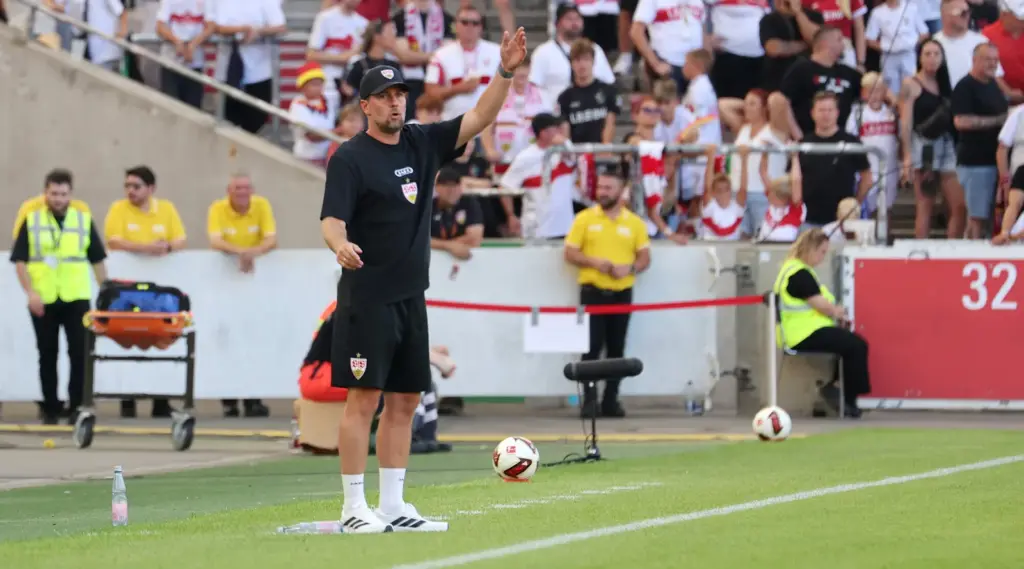 Testspiel-Sieg vor 43.000 Fans